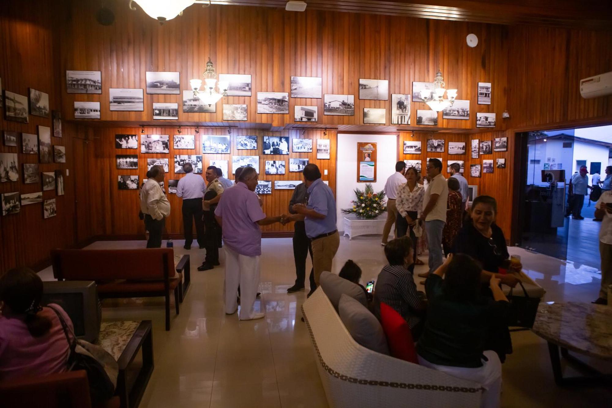 Gran Hotel De Lago - Lago Agrio Nueva Loja Buitenkant foto
