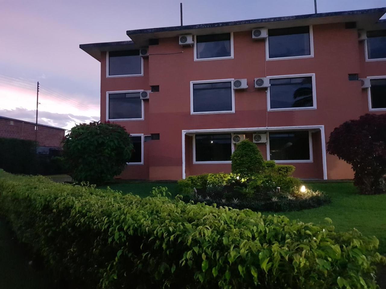 Gran Hotel De Lago - Lago Agrio Nueva Loja Buitenkant foto
