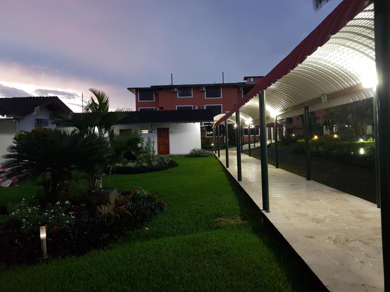 Gran Hotel De Lago - Lago Agrio Nueva Loja Buitenkant foto