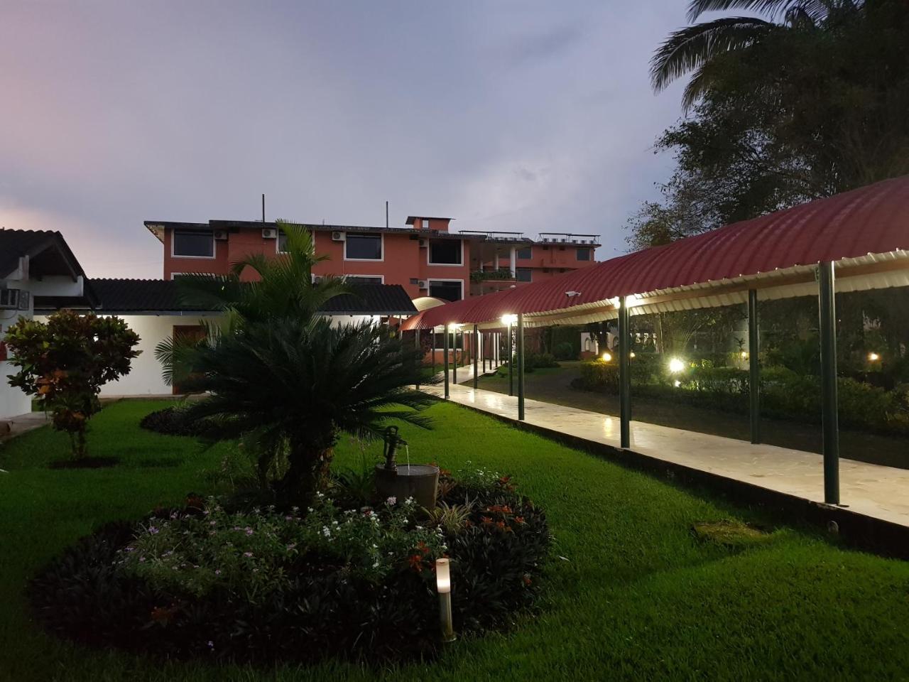 Gran Hotel De Lago - Lago Agrio Nueva Loja Buitenkant foto