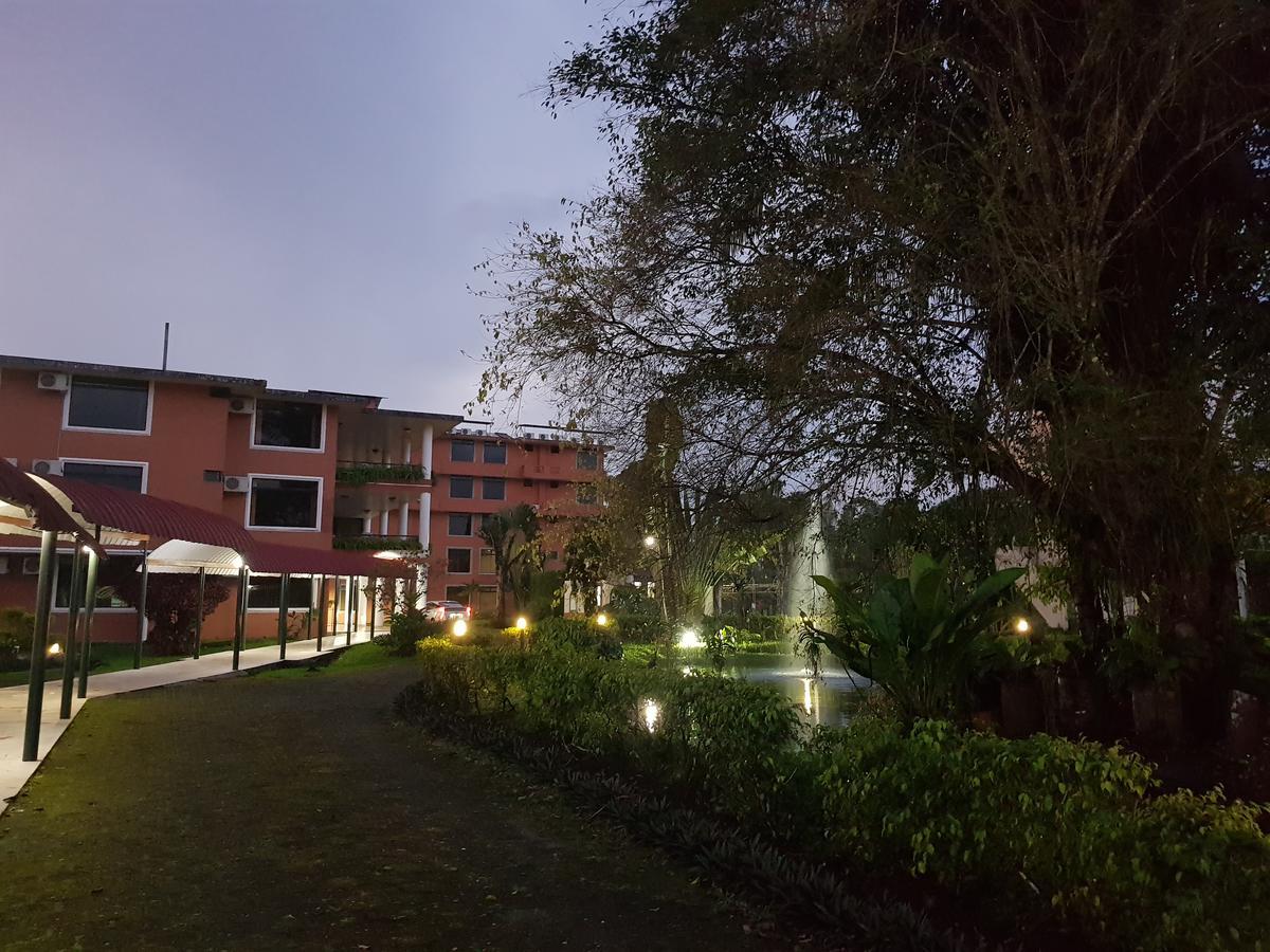 Gran Hotel De Lago - Lago Agrio Nueva Loja Buitenkant foto