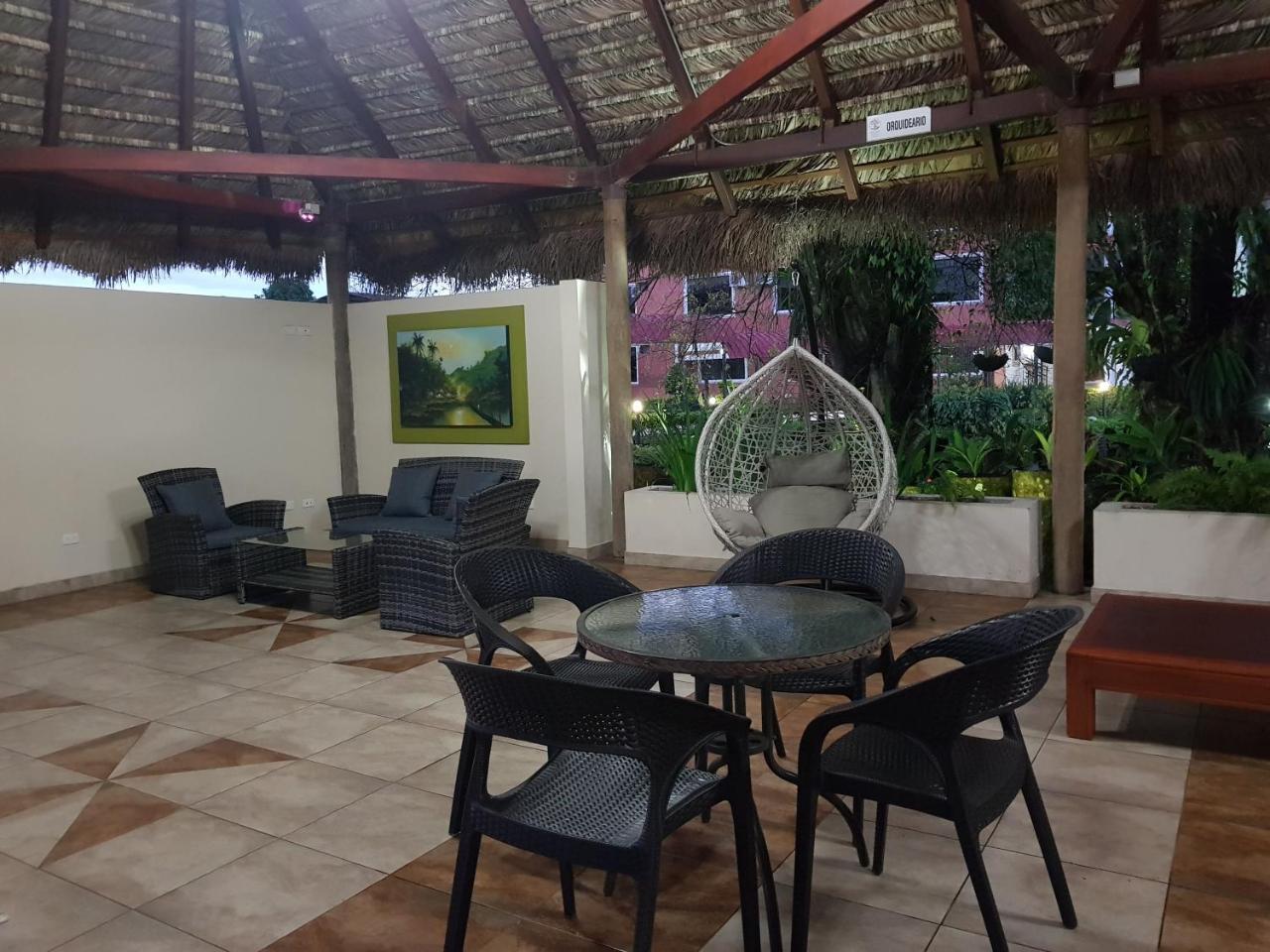 Gran Hotel De Lago - Lago Agrio Nueva Loja Buitenkant foto