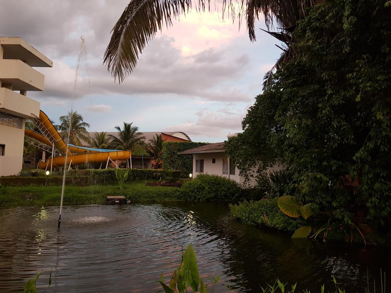 Gran Hotel De Lago - Lago Agrio Nueva Loja Buitenkant foto