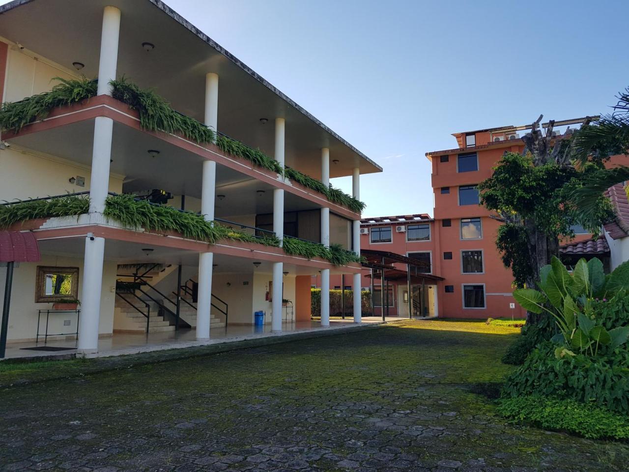 Gran Hotel De Lago - Lago Agrio Nueva Loja Buitenkant foto